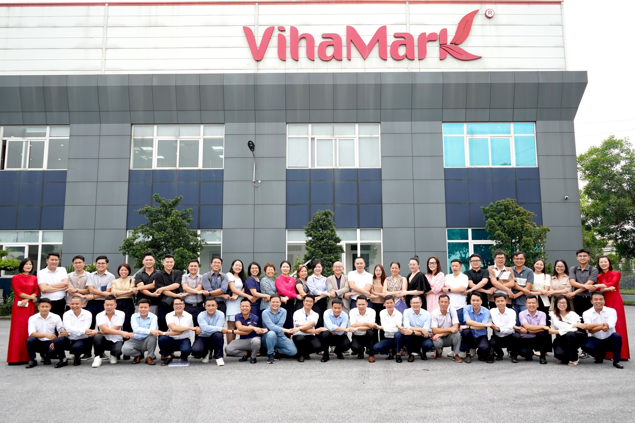 LITA Network Gặp Gỡ và Tham Quan Nhà Máy Vihamark – Gắn Kết, Hợp Tác và Phát Triển